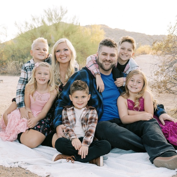 Meet your Posher, Lacey - Picture 1 of 1